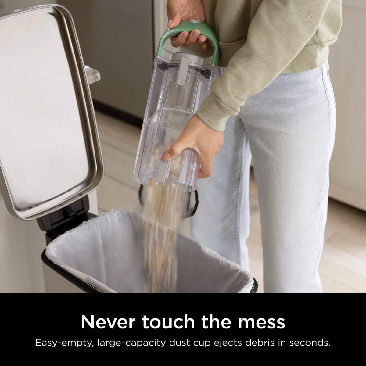 Cordless Vacuum with Charging Dock X559