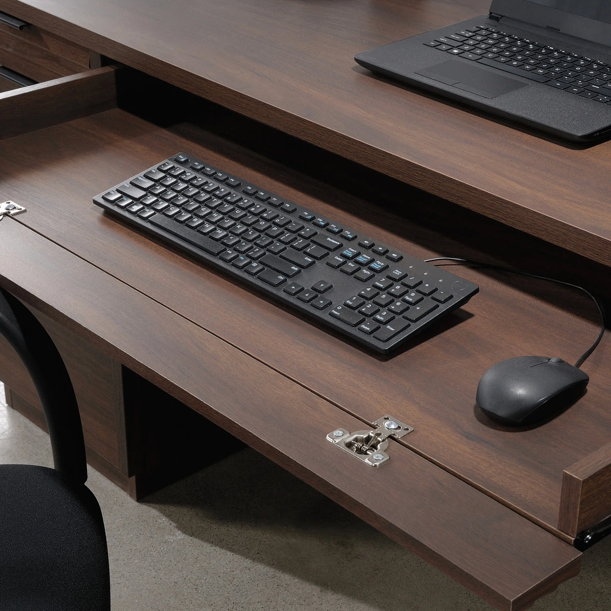 Spiced Mahogany Computer Credenza Desk Q2879