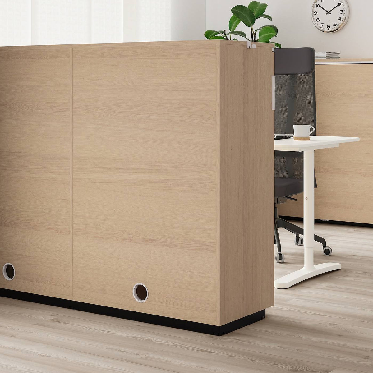 White Stained Oak Veneer Cabinet with Sliding Doors K1998