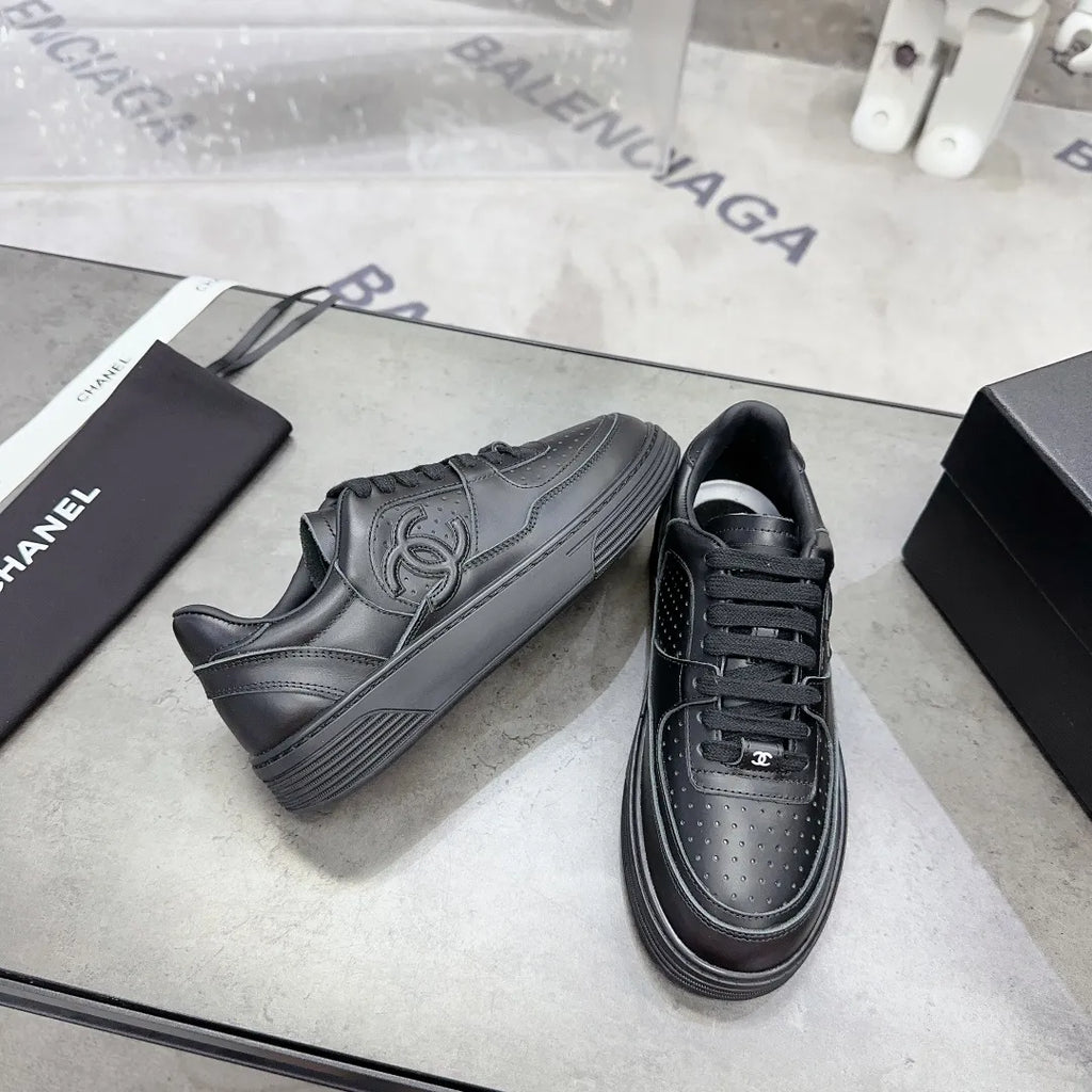 Women Shoes Q44739