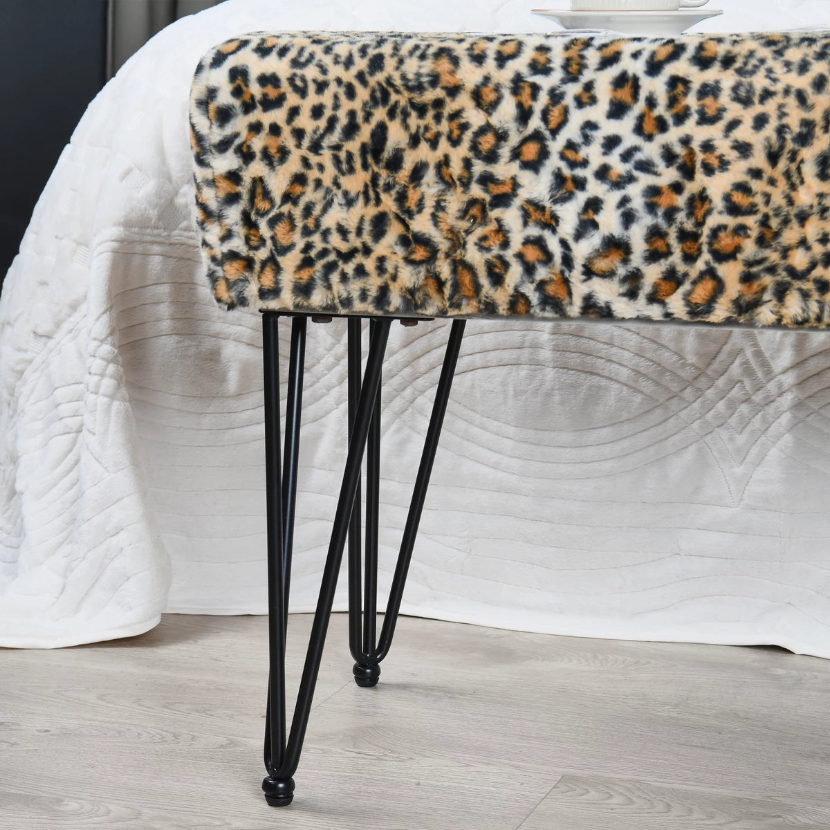 Faux Fur Ottoman Y787504